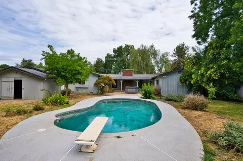 3335 Sacramento Dr, Redding, CA 96001 photo 28