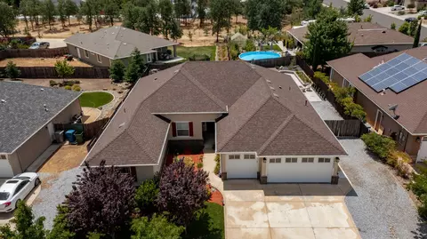 19431 Carnegie Dr, Redding, CA 96003 photo 3