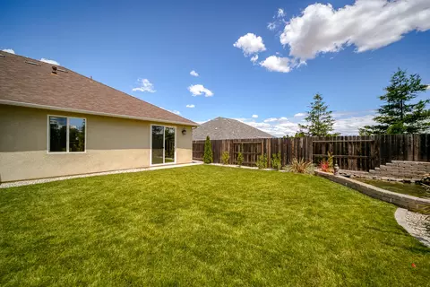 19431 Carnegie Dr, Redding, CA 96003 photo 70