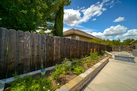 19431 Carnegie Dr, Redding, CA 96003 photo 68