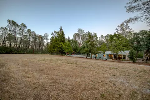 16990 Pine Oaks Dr, Redding, CA 96003 photo 75
