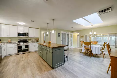 16990 Pine Oaks Dr, Redding, CA 96003 photo 10