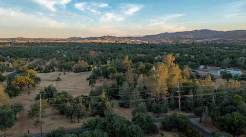 16990 Pine Oaks Dr, Redding, CA 96003 photo 77