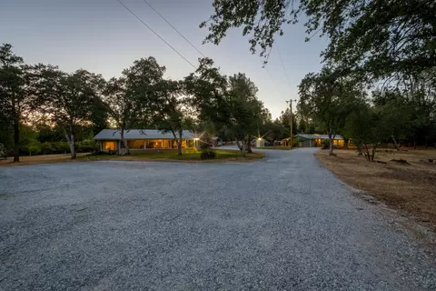 16990 Pine Oaks Dr, Redding, CA 96003 photo 72