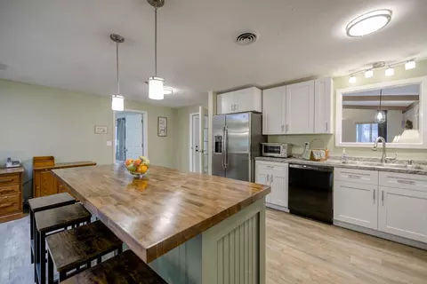 16990 Pine Oaks Dr, Redding, CA 96003 photo 11
