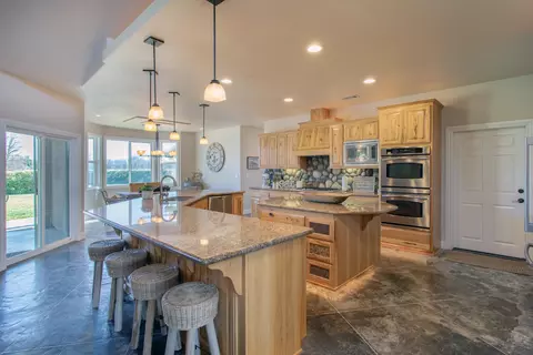 22780 Silverlode Ln, Palo Cedro, CA 96073 photo 3