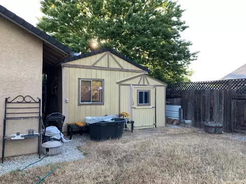 2512 Dewberry Dr, Redding, CA 96003 photo 16