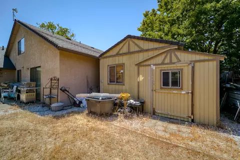 2512 Dewberry Dr, Redding, CA 96003 photo 14