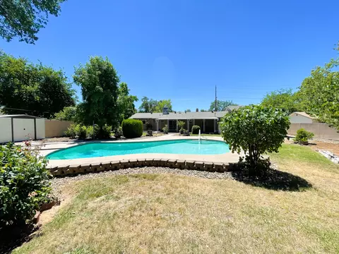 1334 Mistletoe Ln, Redding, CA 96002 photo 1