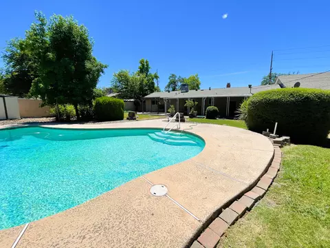 1334 Mistletoe Ln, Redding, CA 96002 photo 12