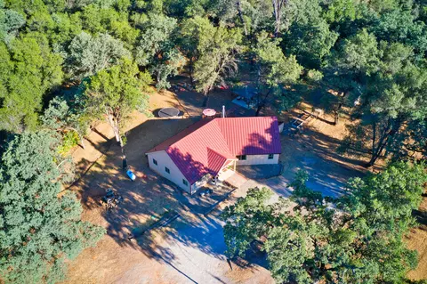13293 Bear Mountain Rd, Redding, CA 96003 photo 3