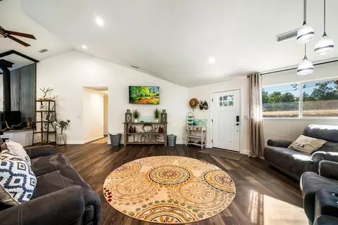 13293 Bear Mountain Rd, Redding, CA 96003 photo 6