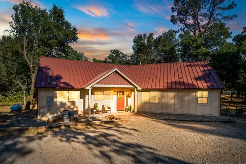 13293 Bear Mountain Rd, Redding, CA 96003 photo 2