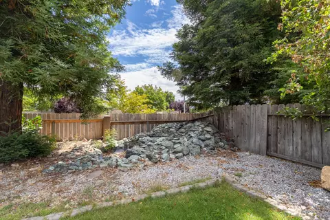 593 Armando Ave, Redding, CA 96003 photo 23