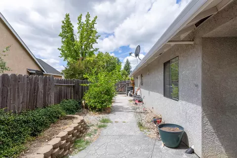 593 Armando Ave, Redding, CA 96003 photo 20