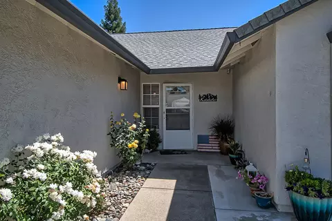 5533 Mill Pond Ln, Redding, CA 96001 photo 4