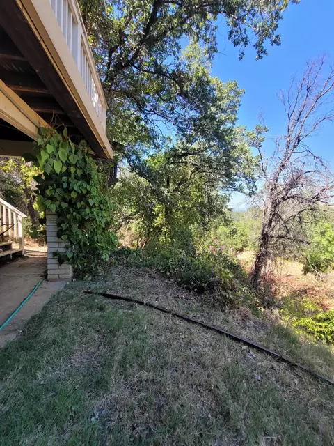 8651 Valley Vw, Redding, CA 96001 photo 4
