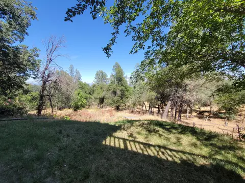 8651 Valley Vw, Redding, CA 96001 photo 5