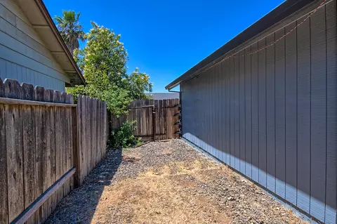 869 Springer Dr, Redding, CA 96003 photo 34