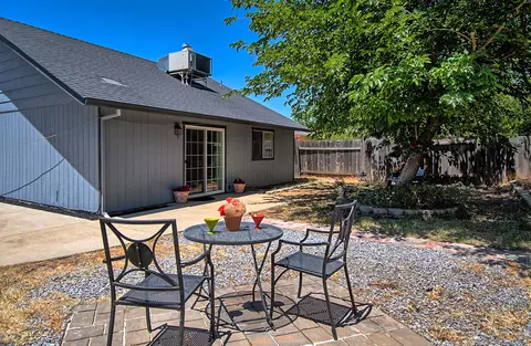869 Springer Dr, Redding, CA 96003 photo 35