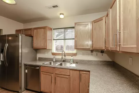 1941 Galaxy Way, Redding, CA 96002 photo 3