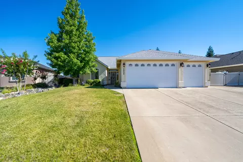 2098 Cilantro Dr, Redding, CA 96003 photo 1