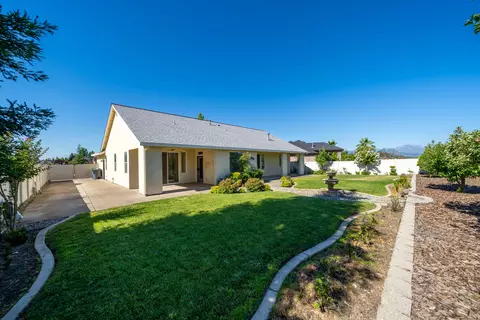 2098 Cilantro Dr, Redding, CA 96003 photo 41