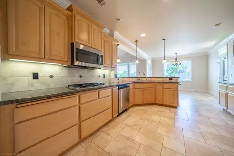 2098 Cilantro Dr, Redding, CA 96003 photo 6