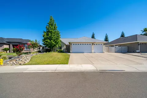 2098 Cilantro Dr, Redding, CA 96003 photo 2