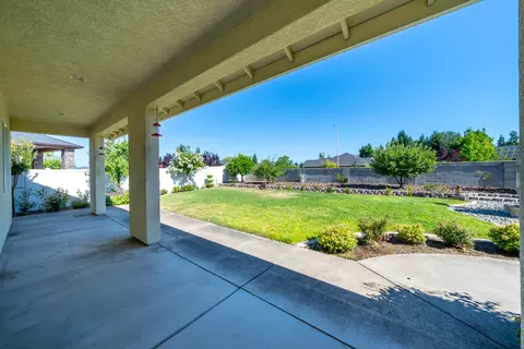 2098 Cilantro Dr, Redding, CA 96003 photo 35