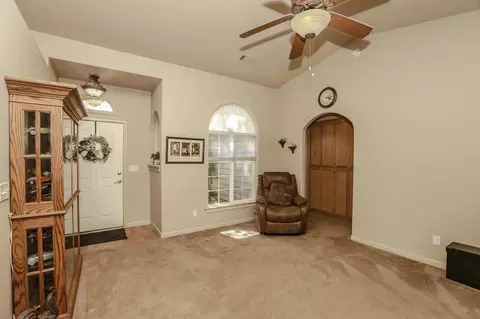 319 Mammoth Path, Redding, CA 96003 photo 9