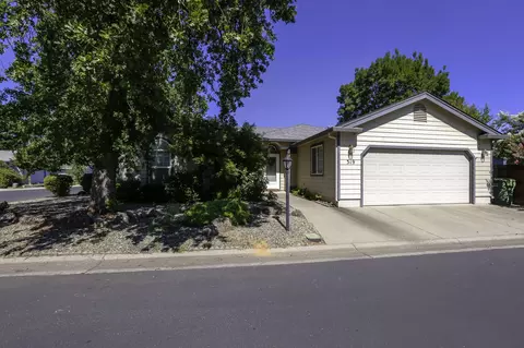 319 Mammoth Path, Redding, CA 96003 photo 1