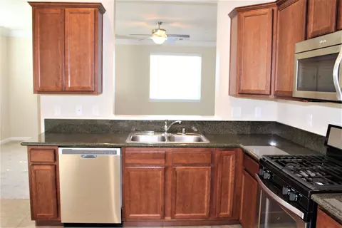 664 Mission De Oro Dr, Redding, CA 96003 photo 4