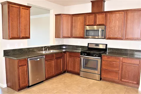 664 Mission De Oro Dr, Redding, CA 96003 photo 3