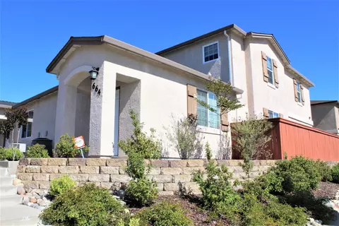 664 Mission De Oro Dr, Redding, CA 96003 photo 1