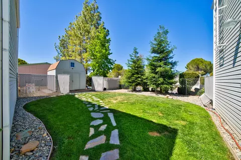 4296 Clay St, Redding, CA 96003 photo 6