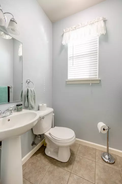 2336 La Villa Way, Redding, CA 96003 photo 13