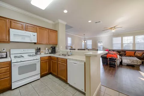 2336 La Villa Way, Redding, CA 96003 photo 9