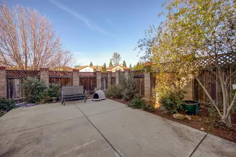 2336 La Villa Way, Redding, CA 96003 photo 29