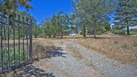 32399 Battleview, Manton, CA 96059 photo 2