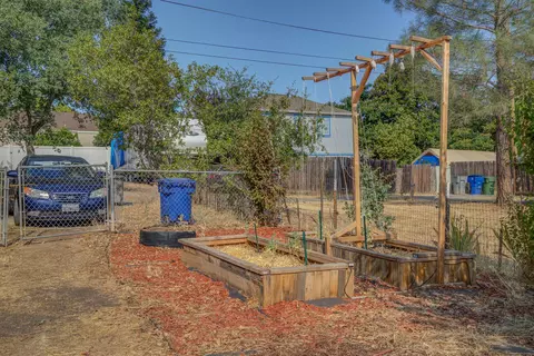 1248 Olive Ave, Redding, CA 96001 photo 14