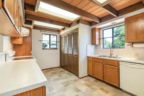 2270 Wisconsin Ave, Redding, CA 96001 photo 3
