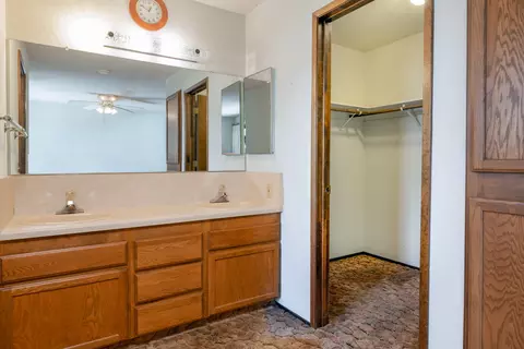 2270 Wisconsin Ave, Redding, CA 96001 photo 9