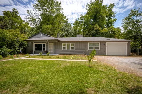 1585 Santa Fe Ave, Redding, CA 96003 photo 3