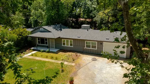 1585 Santa Fe Ave, Redding, CA 96003 photo 1