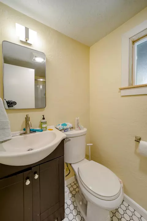 1585 Santa Fe Ave, Redding, CA 96003 photo 21