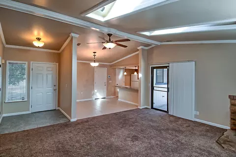 925 Oakmont Dr, Redding, CA 96003 photo 3
