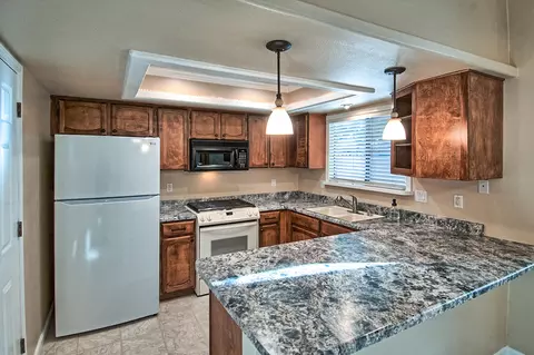 925 Oakmont Dr, Redding, CA 96003 photo 7