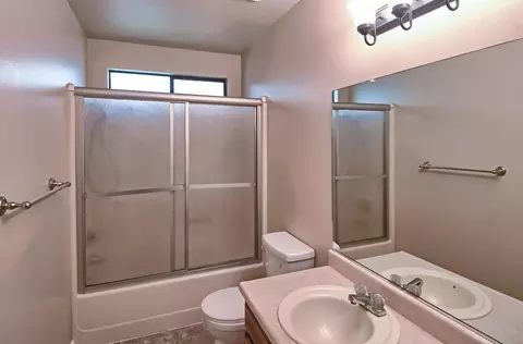 925 Oakmont Dr, Redding, CA 96003 photo 11