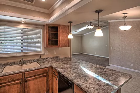 925 Oakmont Dr, Redding, CA 96003 photo 8